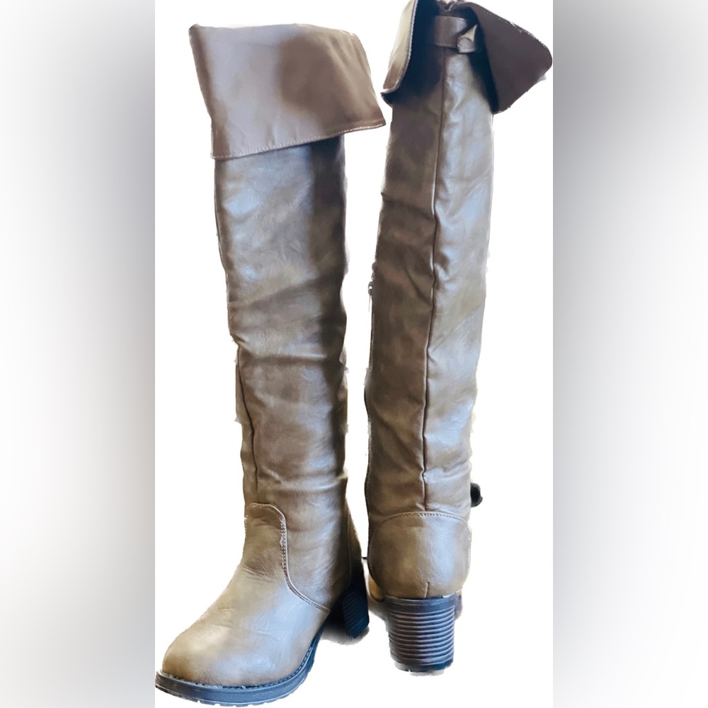Rue21 Tan Faux Leather Knee High Boots NWT Size 6